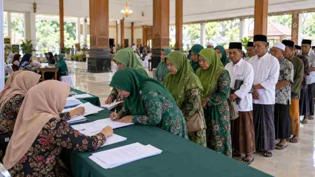 Ilustrasi layanan pembukaan rekening di pendopo kecamatan