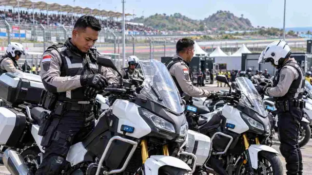 Dua Polisi Trenggalek Bertugas dalam Patwal MotoGP Mandalika